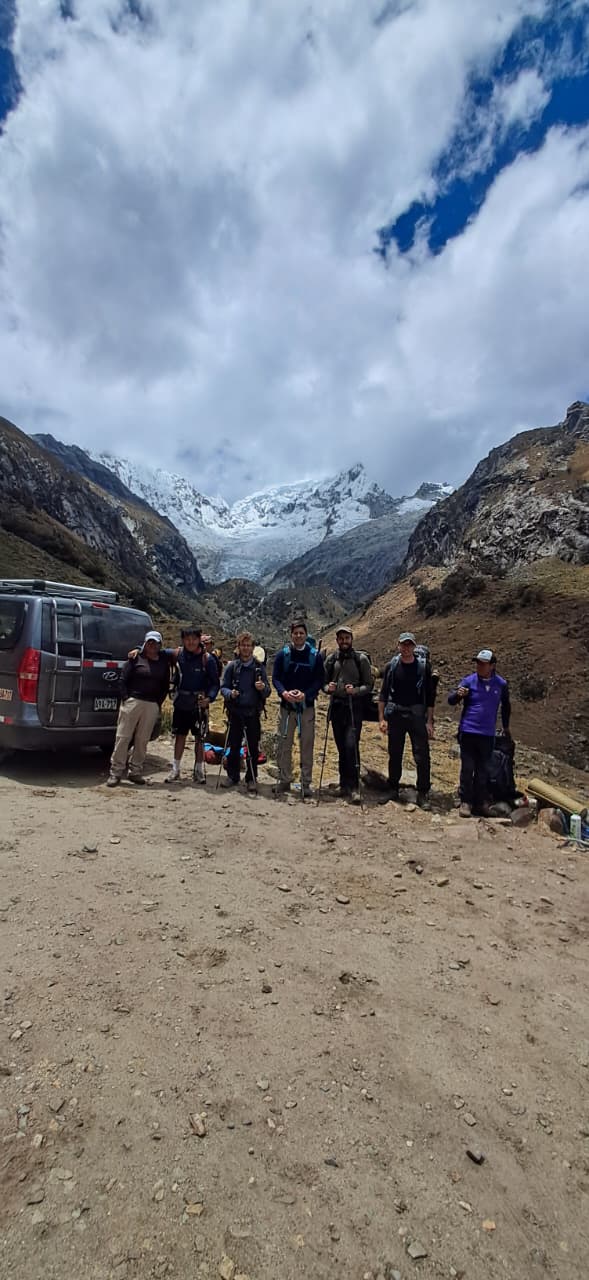 Start of the hike to the Moraine Camp