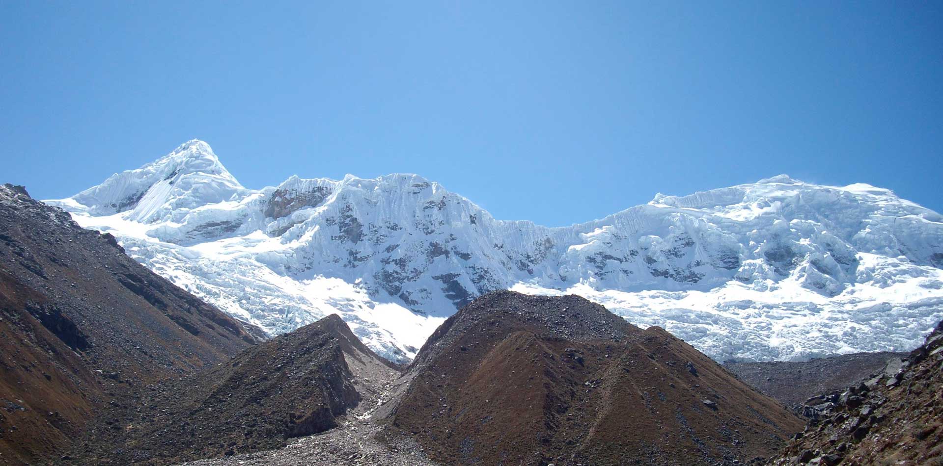 Snow peaks seen from the Ishinca valley
