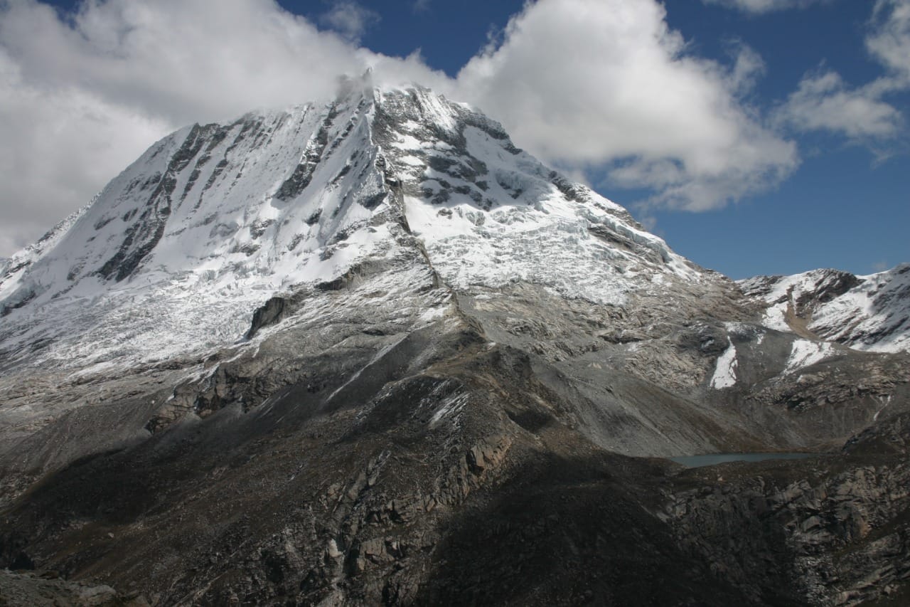 View from the Huapi pass toward Nevado Ranrapalca